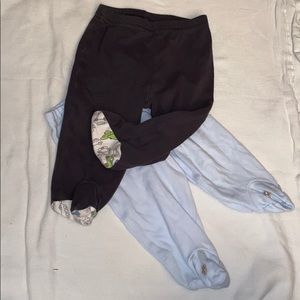 💙baby boy set of 2 footies 3-6M